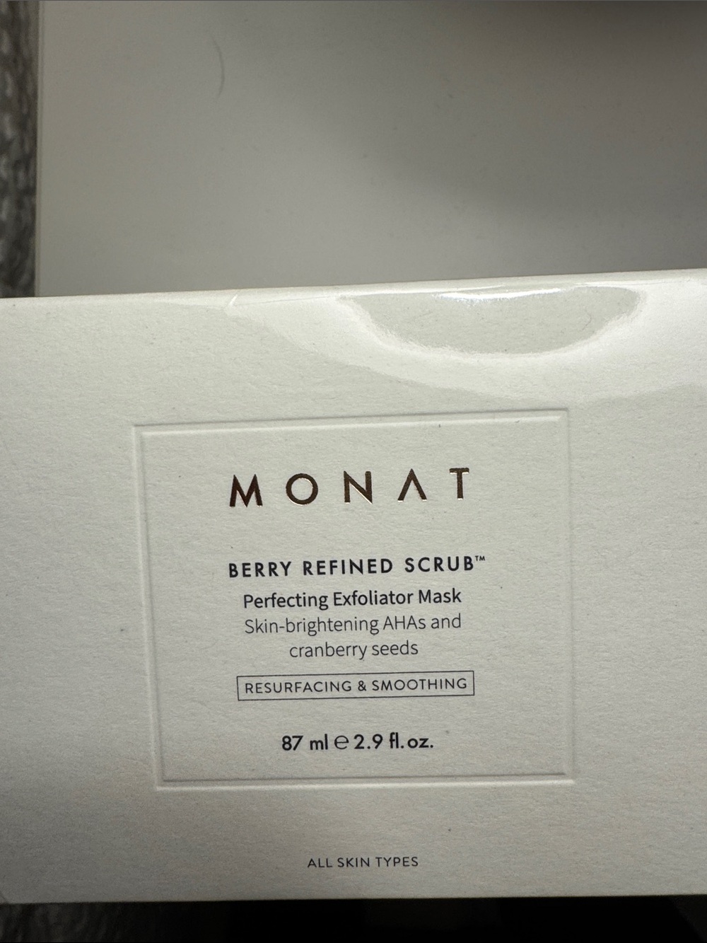 Berry Refined Scrub - White Exfoliator Mask